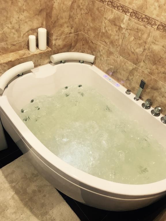 Trumpalaike Buto Nuoma Rokiskyje Su Jacuzzi Rokiškis Kültér fotó